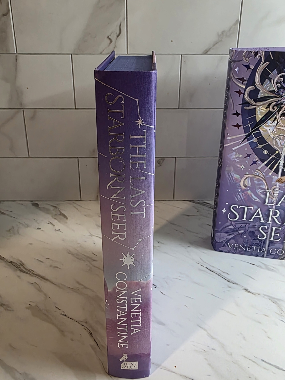 FairyLoot Exclusive Edition – The Last Starborn Seer by Venetia Constantine - Picture 9 of 10